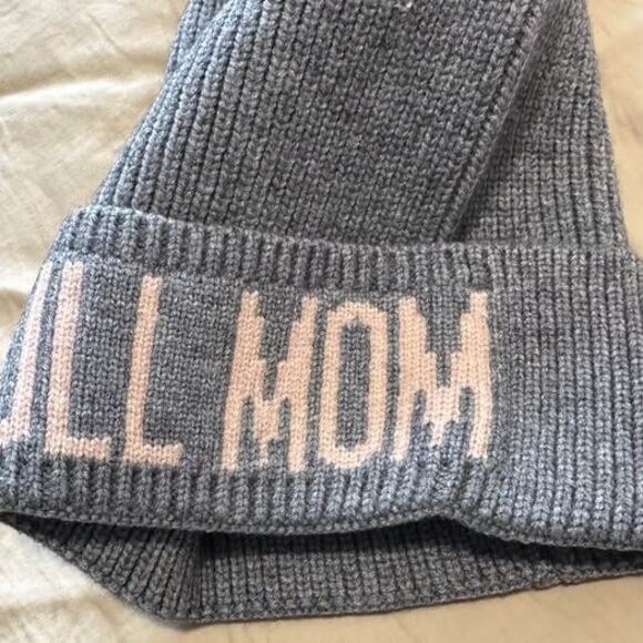 NEW Hatphile Cozy “Pitbull Mom” Knit Hat Beanie - Picture 3 of 5